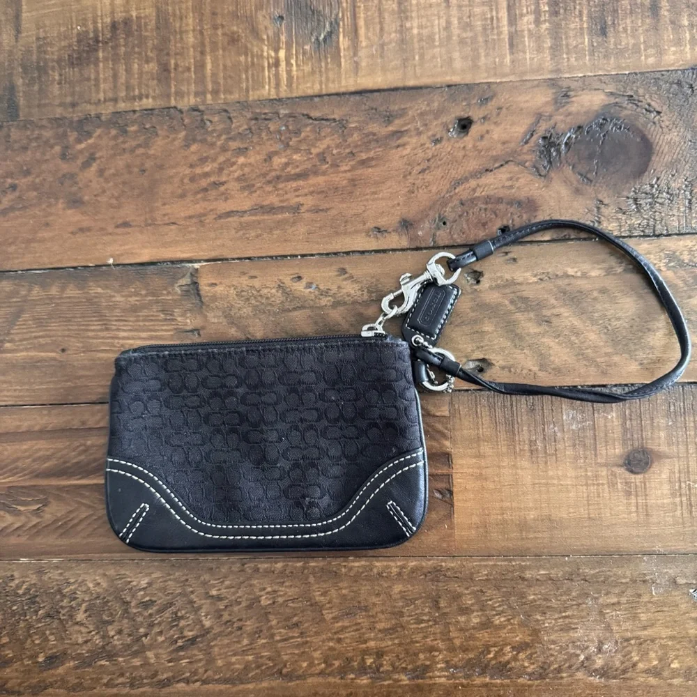 COACH Vintage‎ Y2K Leather Wristlet